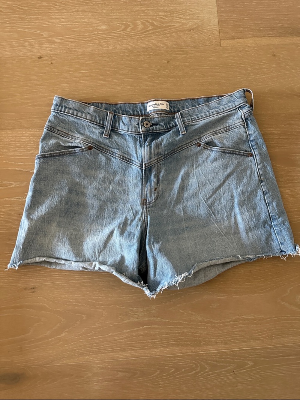 Abercrombie & Fitch high rise dad short